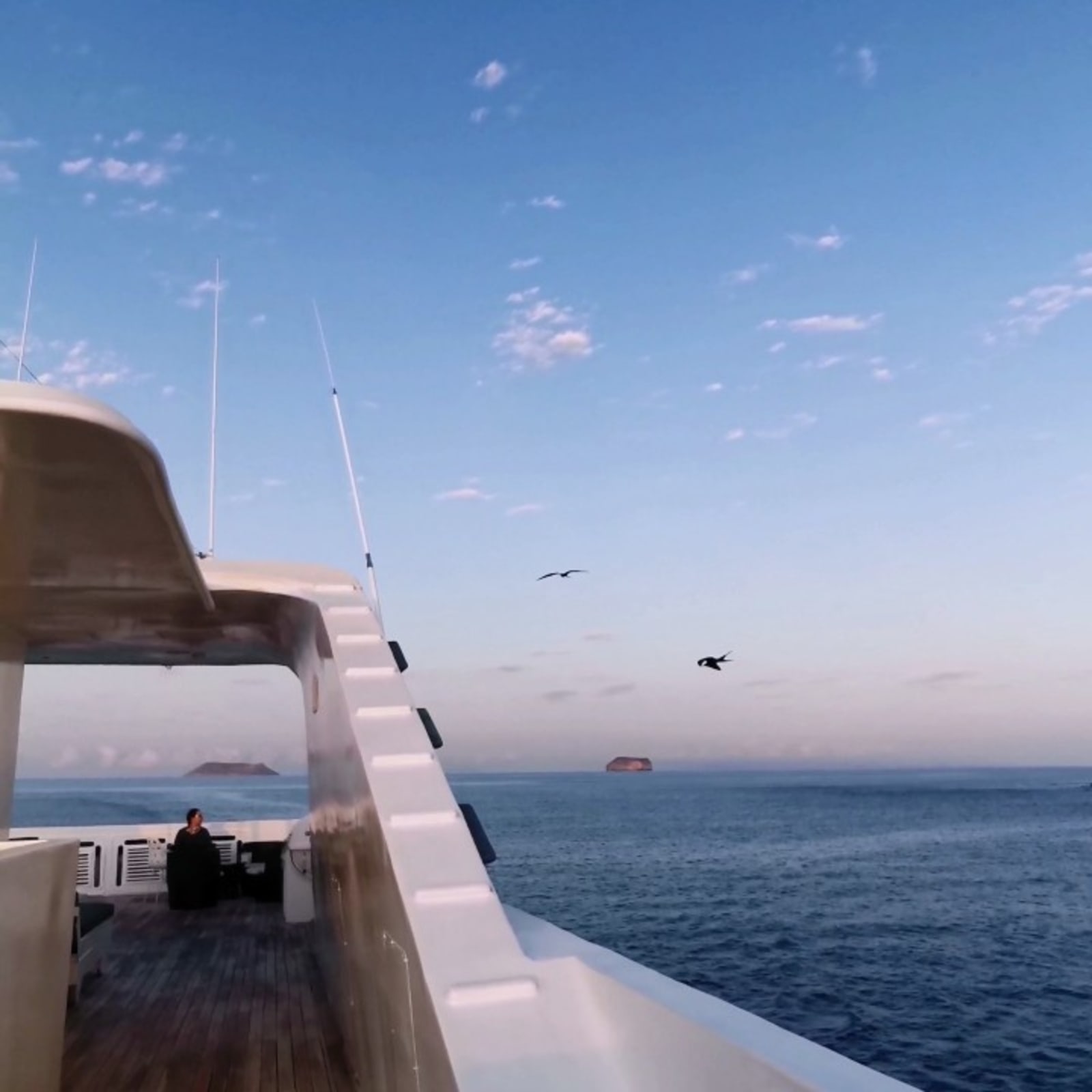 grand-queen-beatriz-sundeck.jpg