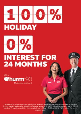 Flight Centre consultant and pilot smiling together promoting 100% holiday with 0% interest for 24 months using a humm90 Mastercard credit card