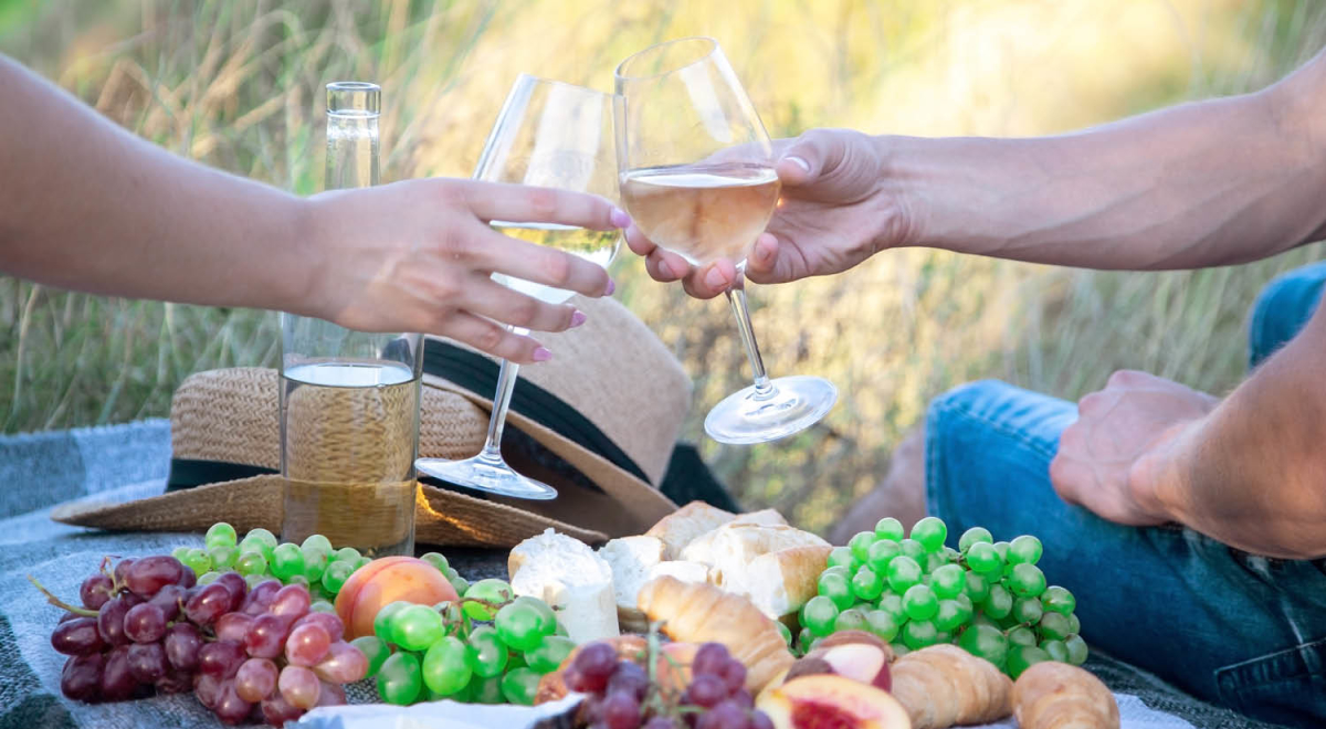 local_romantic_holidays