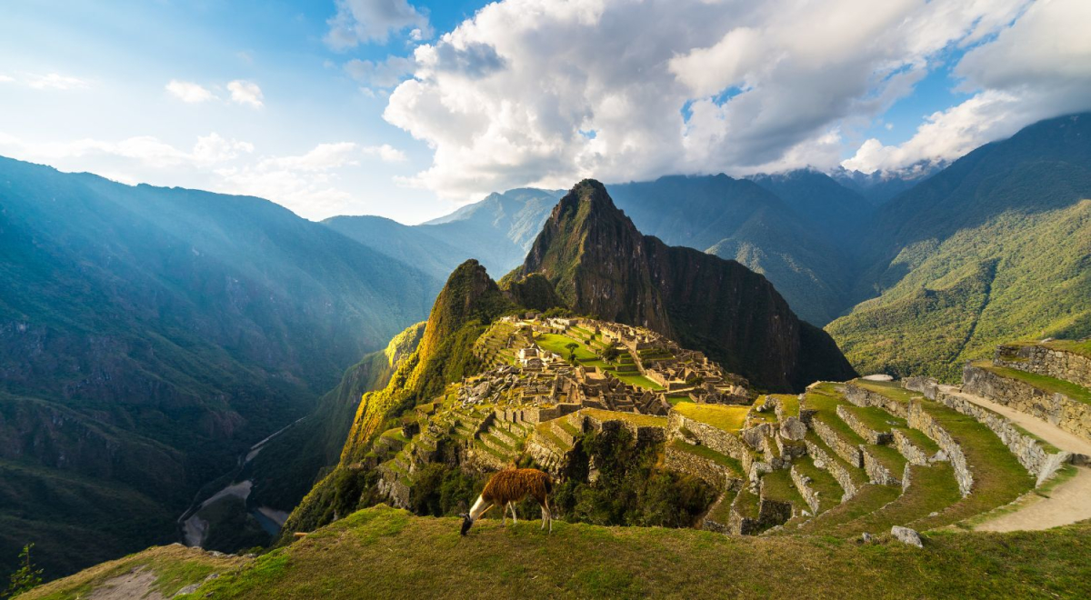 A view overlooking Machu Picchu