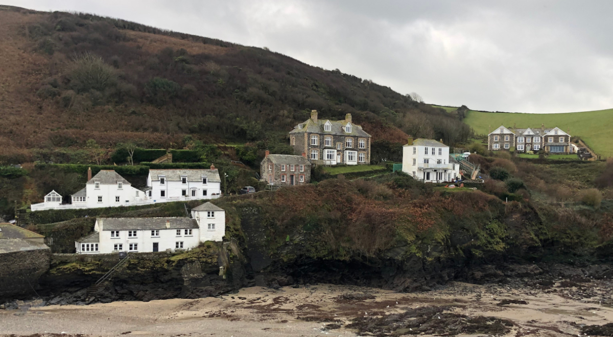 Dwellings built on slope land in Port Isaac village