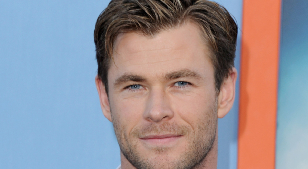 a photo of liam hemsworth smiling