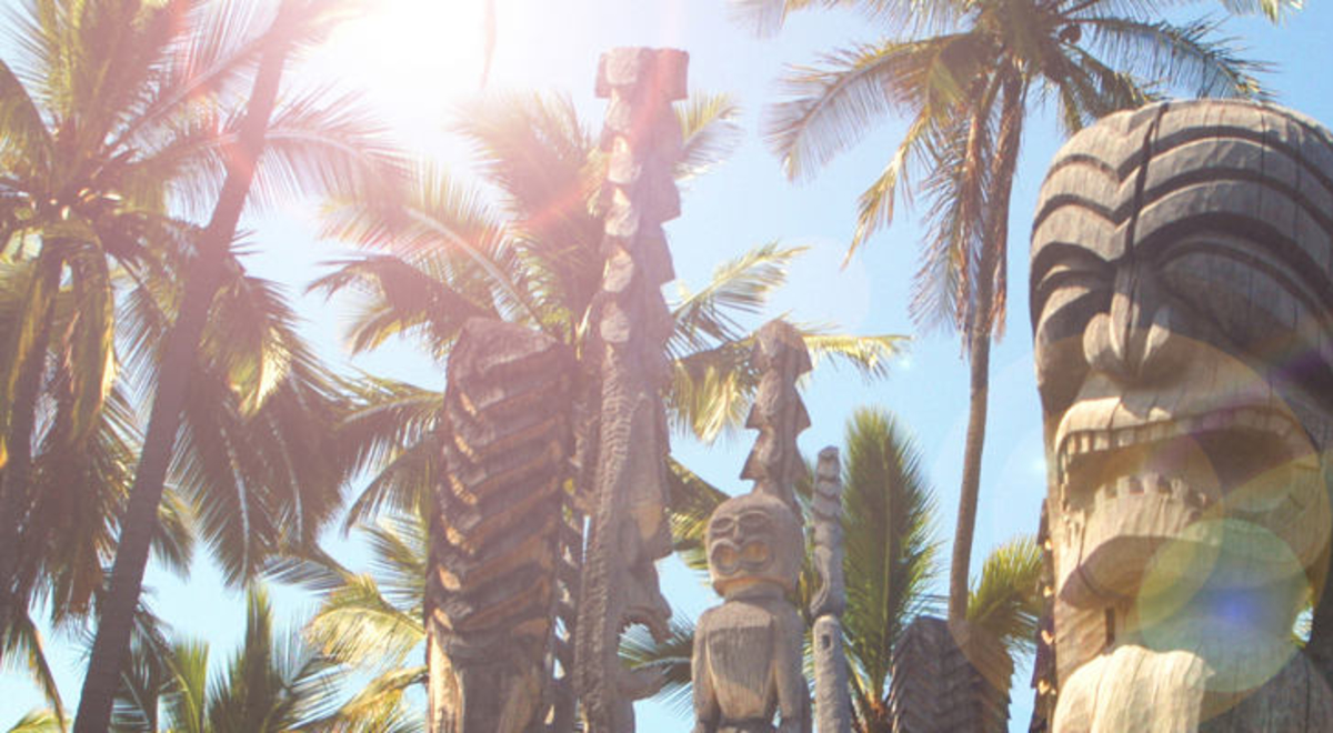 Hawaiian tiki and palm trees 