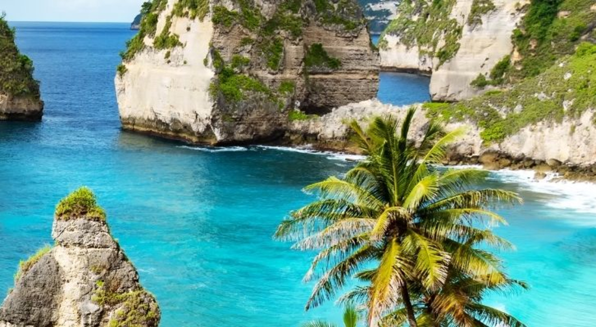 Magical destination in Bali, Diamond Beach