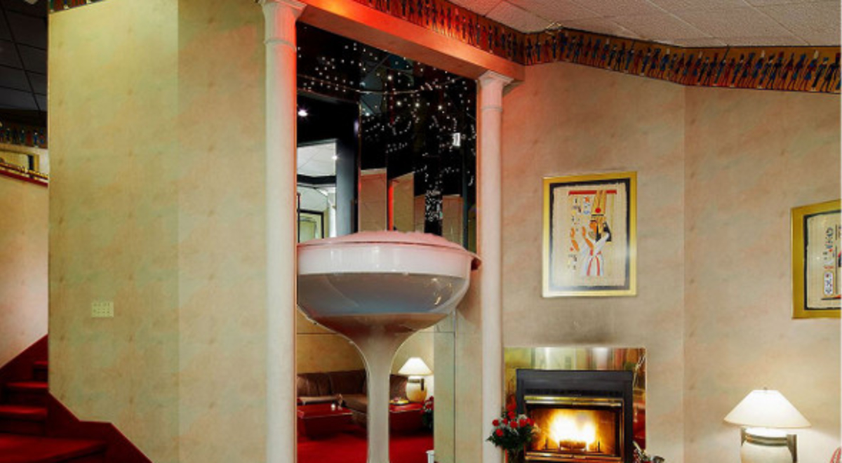 Large champagne glass decoration in hotel room 