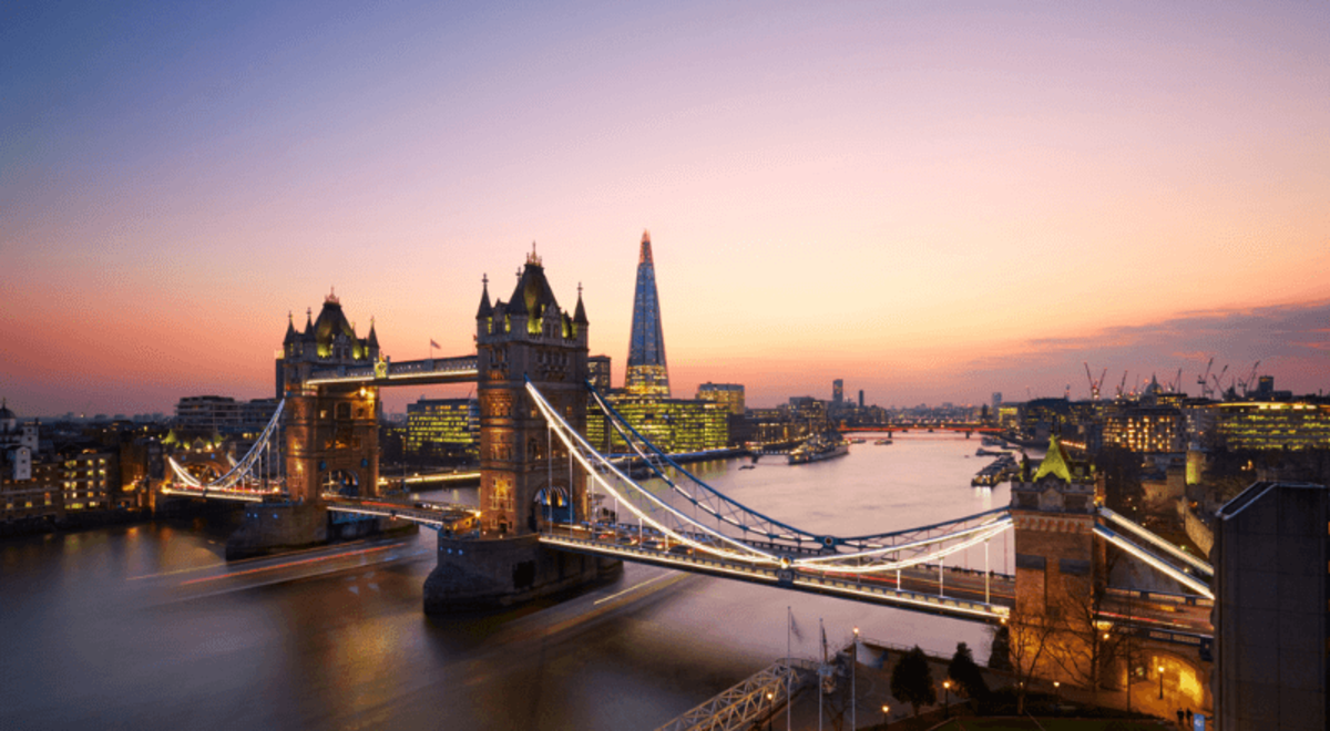 London Bridge looking fly.