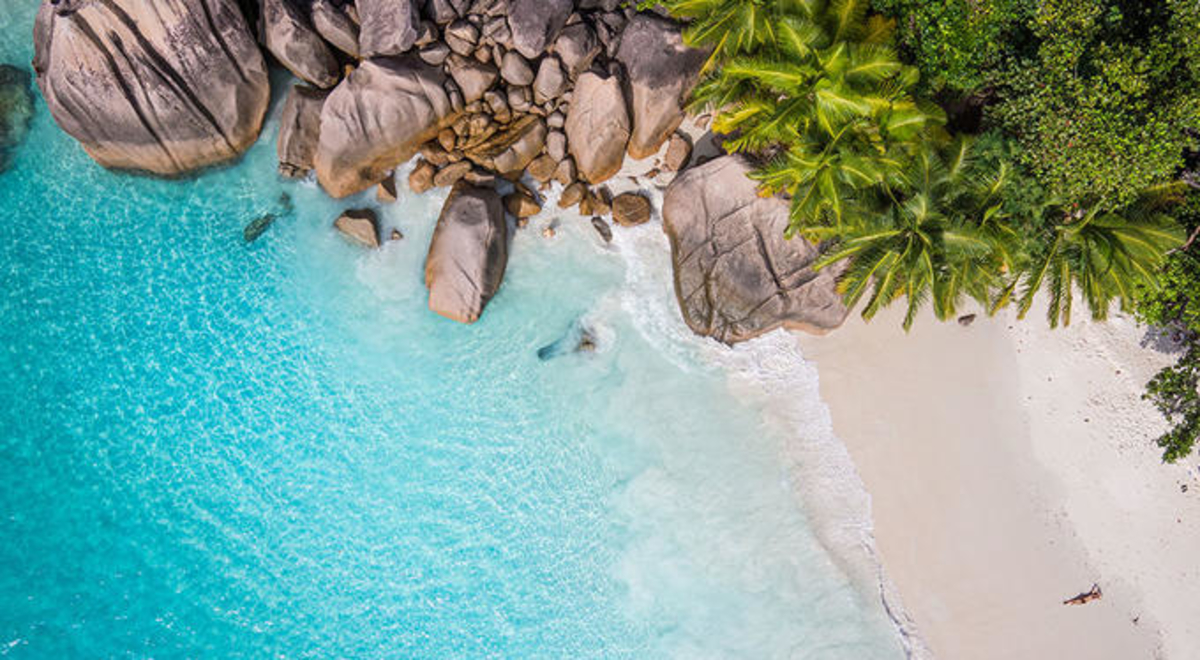 rs-seychelles-shutterstock_428018086.jpg