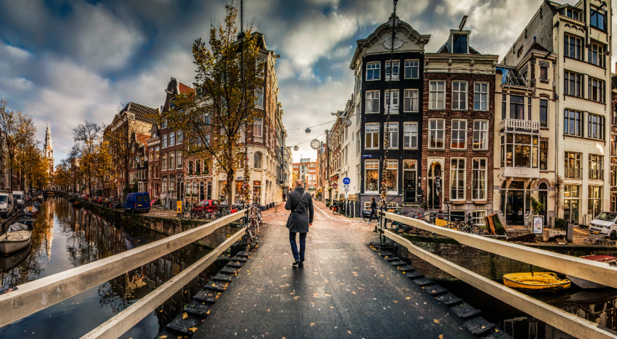 Male tourist walking into Amsterdam
