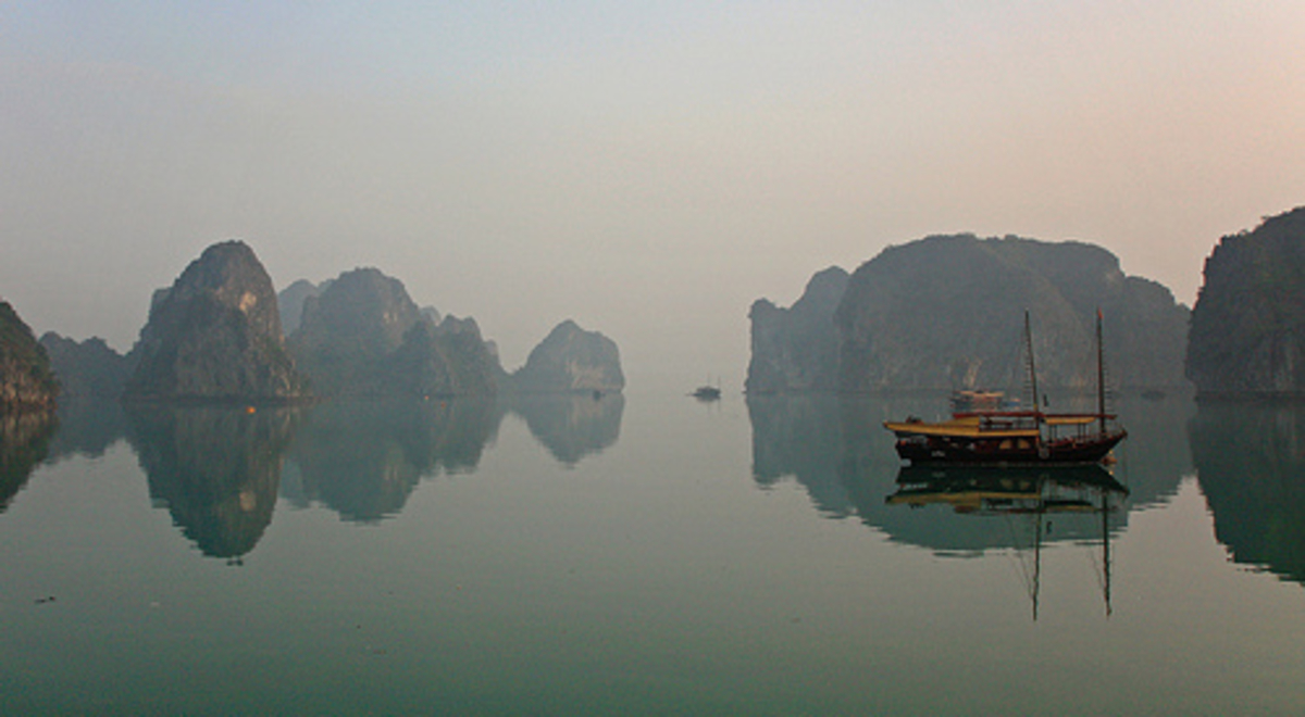 Boat and rocks on the water
