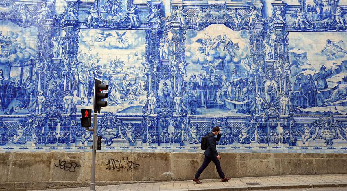 Porcelain wall, Porto