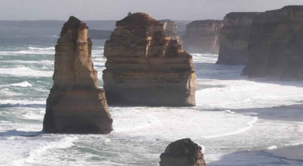 the twelve apostles limestone rock formation in the Great Ocean Road