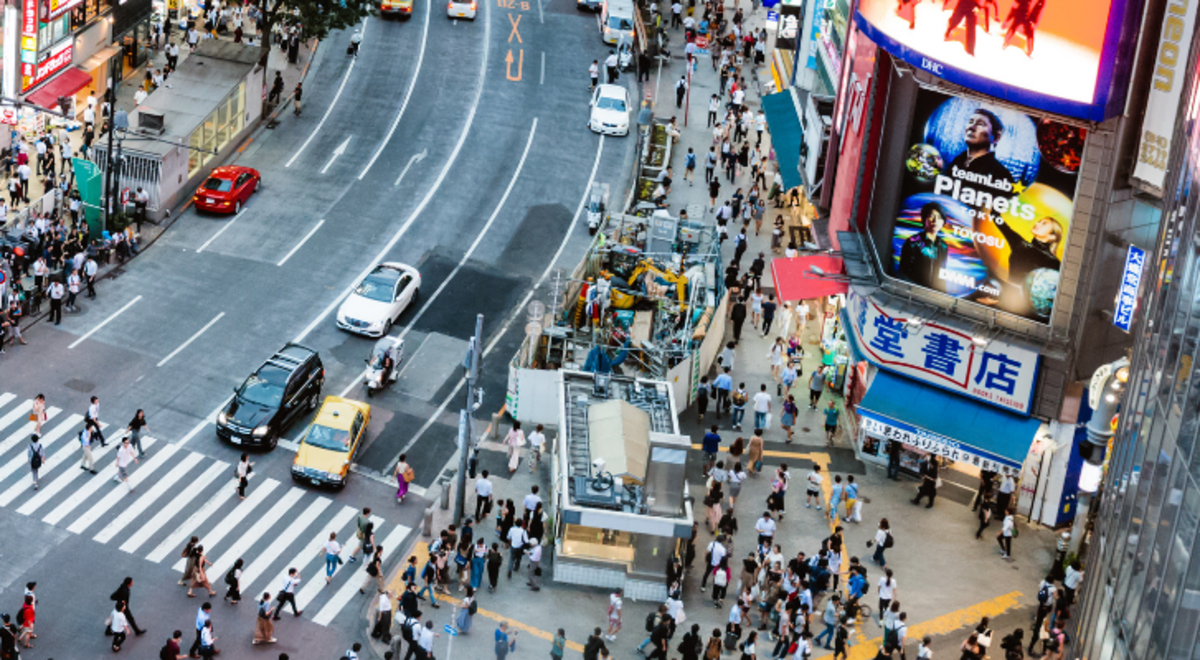 Aerial view of the crowd at Shibuya Crossing