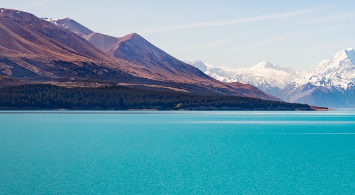 Lake Tekapo with Aoraki / Mount Cook seen in the distance