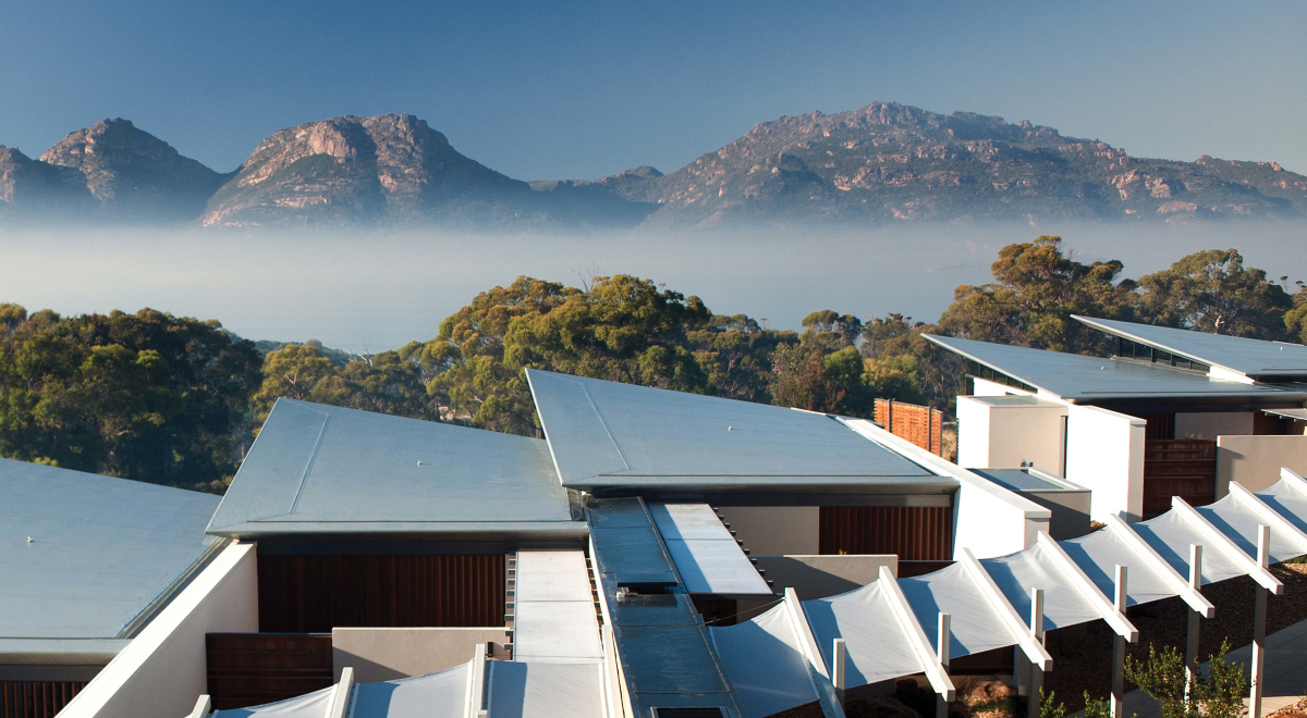 A beautiful panoramic view from the little house above the mountain.