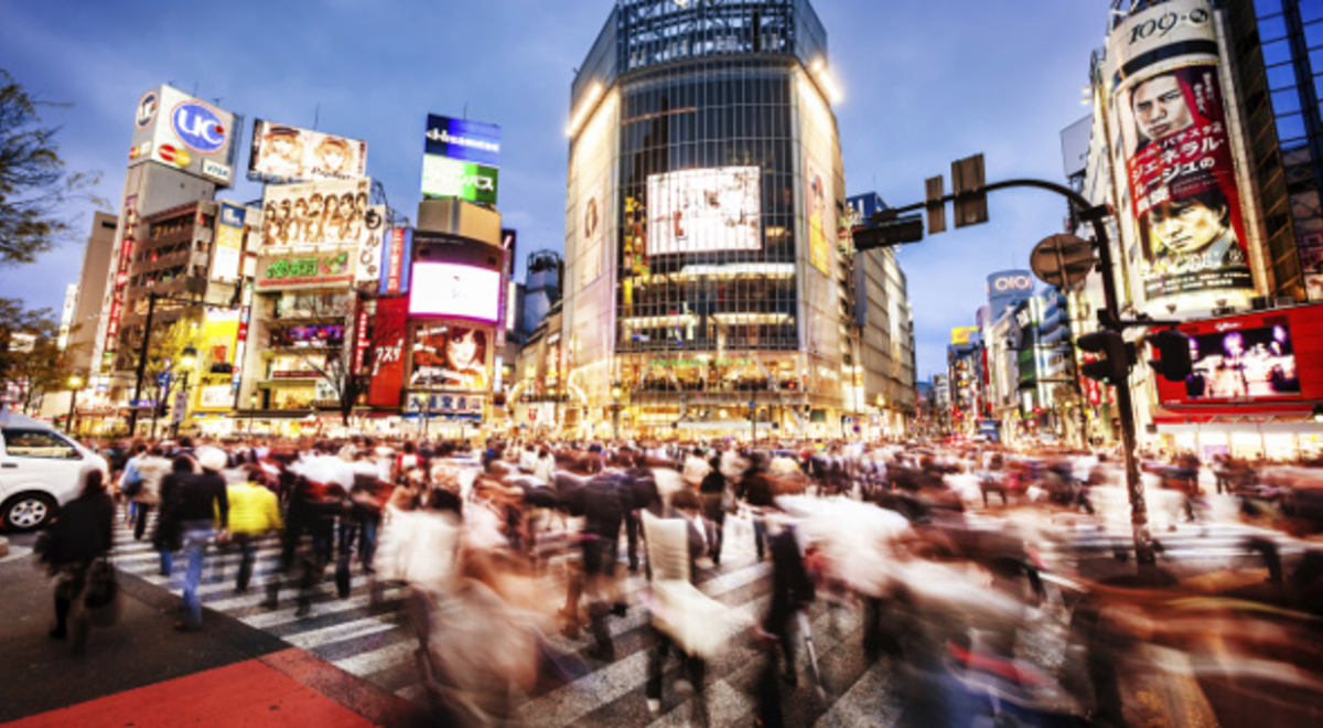 Busiest Street in the middle of Tokyo, Japan 