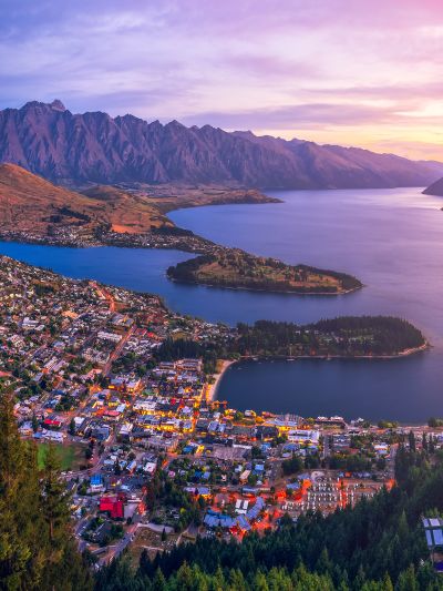 Travel guide Queenstown, New Zealand