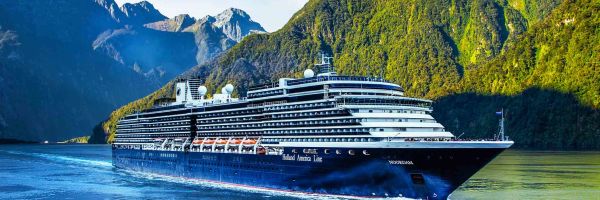 MS Noordam cruising along the New Zealand coastline