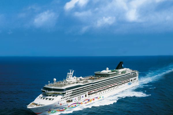 Norwegian Star cruise ship travelling through ocean