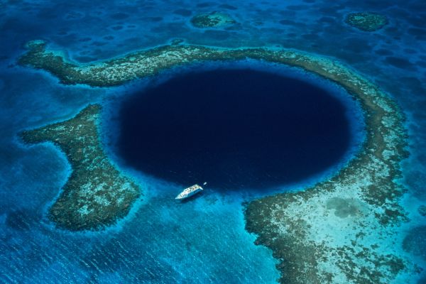 Great Blue Hole in Belize