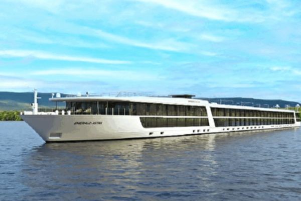 https://static.traveltek.net/cruisepics/local_shipimages_large/1748259328.png