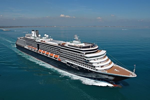 https://static.traveltek.net/cruisepics/local_shipimages_large/1752223907.jpg