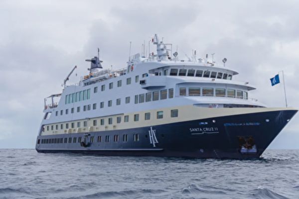 https://static.traveltek.net/cruisepics/local_shipimages_large/1761757039.png