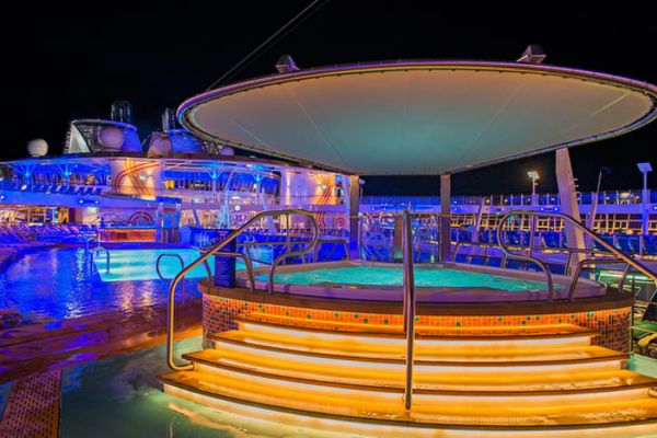 https://static.traveltek.net/cruisepics/local_shipimages_large/1779784201.png