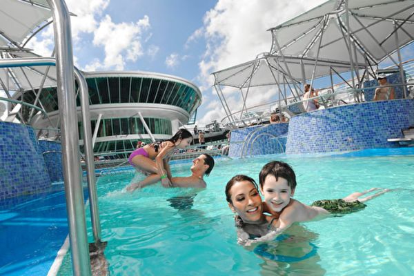 https://static.traveltek.net/cruisepics/local_shipimages_large/1779870609.png