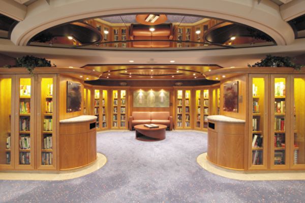 https://static.traveltek.net/cruisepics/local_shipimages_large/1779885651.png