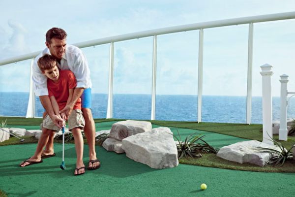 https://static.traveltek.net/cruisepics/local_shipimages_large/1779886579.png