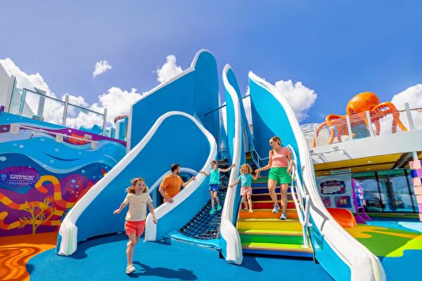 https://static.traveltek.net/cruisepics/local_shipimages_large/1780035379.png