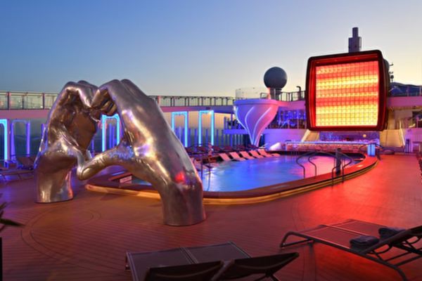 https://static.traveltek.net/cruisepics/local_shipimages_large/1780392955.png