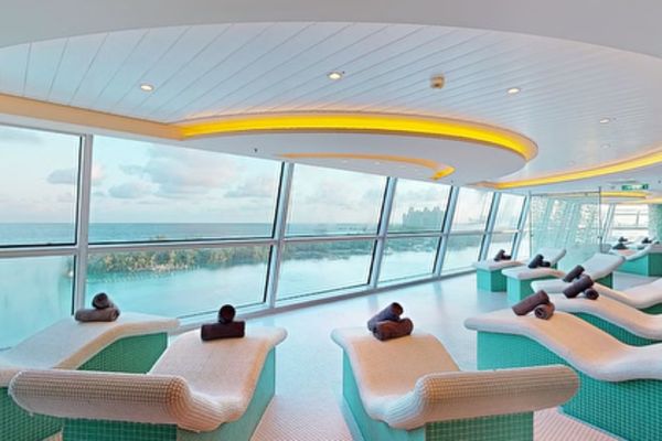 https://static.traveltek.net/cruisepics/local_shipimages_large/1780488554.png