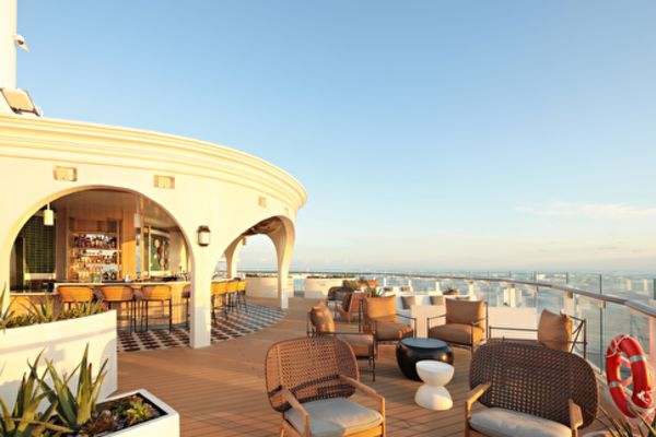 https://static.traveltek.net/cruisepics/local_shipimages_large/1780558805.png
