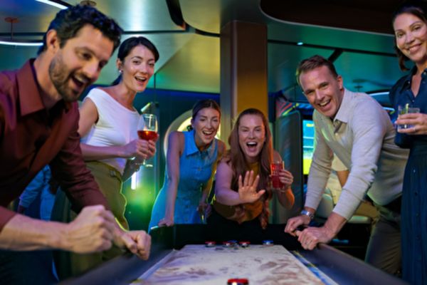 https://static.traveltek.net/cruisepics/local_shipimages_large/1780559178.png