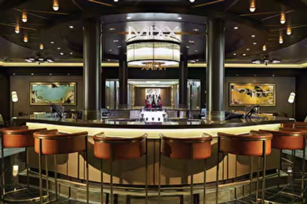 https://static.traveltek.net/cruisepics/local_shipimages_large/1780832787.png