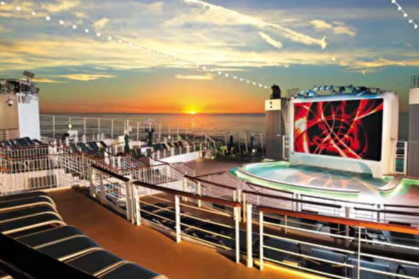 https://static.traveltek.net/cruisepics/local_shipimages_large/1780901952.png