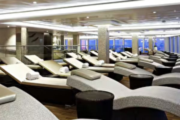 https://static.traveltek.net/cruisepics/local_shipimages_large/1780905141.png