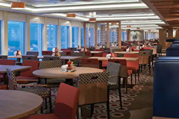https://static.traveltek.net/cruisepics/local_shipimages_large/1780905344.png