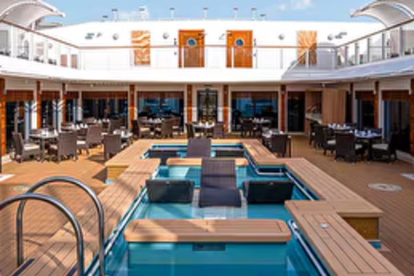 https://static.traveltek.net/cruisepics/local_shipimages_large/1780921371.png