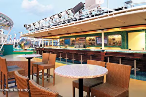 https://static.traveltek.net/cruisepics/local_shipimages_large/1780992757.png