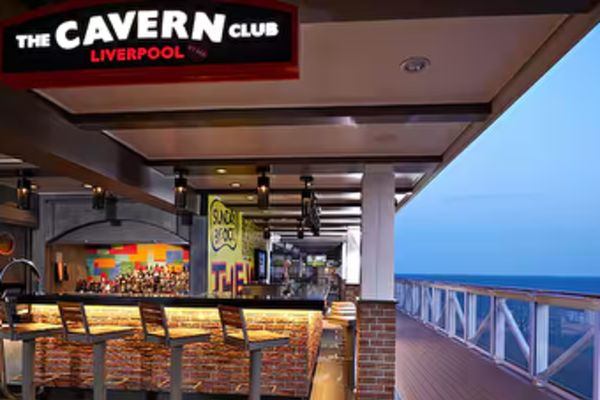 https://static.traveltek.net/cruisepics/local_shipimages_large/1780996590.png
