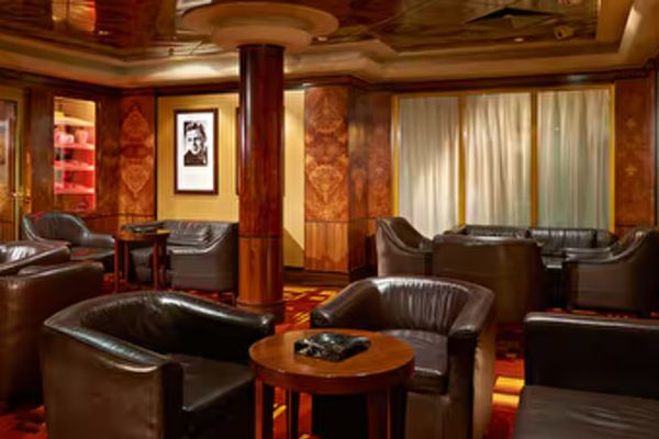 https://static.traveltek.net/cruisepics/local_shipimages_large/1780998715.png