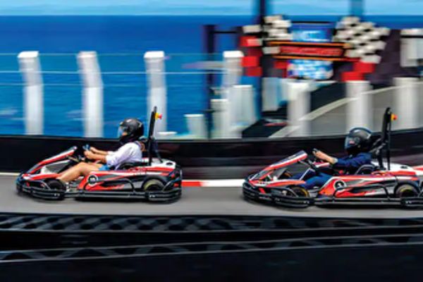 https://static.traveltek.net/cruisepics/local_shipimages_large/1780999943.png
