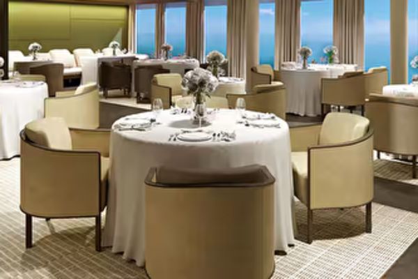 https://static.traveltek.net/cruisepics/local_shipimages_large/1780999991.png