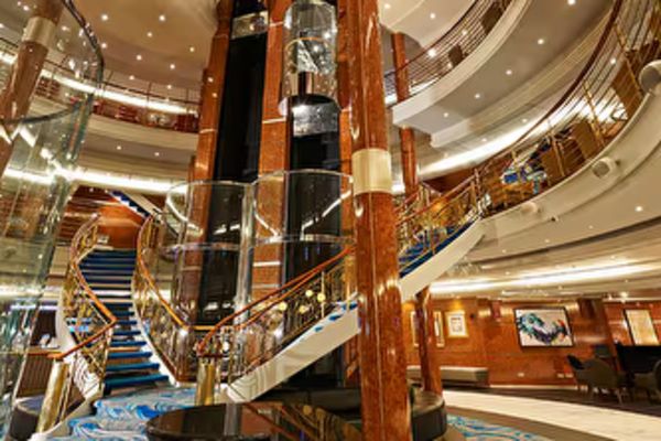 https://static.traveltek.net/cruisepics/local_shipimages_large/1781007370.png