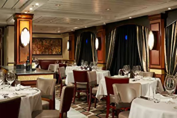 https://static.traveltek.net/cruisepics/local_shipimages_large/1781079733.png