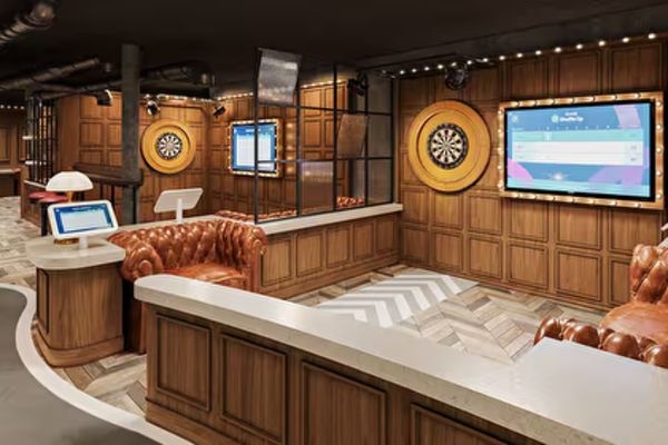 https://static.traveltek.net/cruisepics/local_shipimages_large/1781108397.png