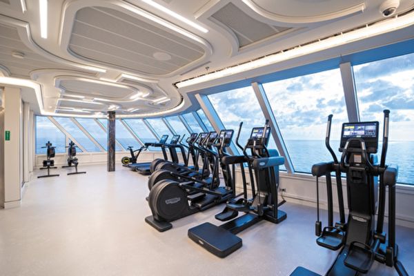 https://static.traveltek.net/cruisepics/local_shipimages_large/1781169546.png