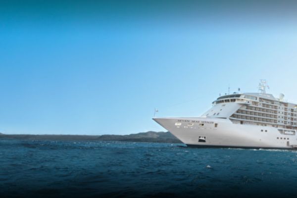 https://static.traveltek.net/cruisepics/local_shipimages_large/1781184638.png